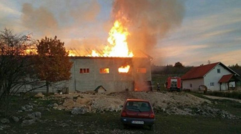 Požar u Tomislavgradu: Gorila obiteljska kuća