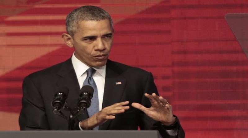 epa05035227 US President Barack Obama delivers a speech at the ASEAN Business and Investment Summit at the Shangri-La Hotel in Kuala Lumpur, Malaysia, 21 November 2015. Malaysia is hosting the 27th ASEAN Summit, a meeting between ASEAN member countries and its three dialogue partners, as well as a meeting of the East Asia Summit (EAS) forum.  EPA/WALLACE WOON