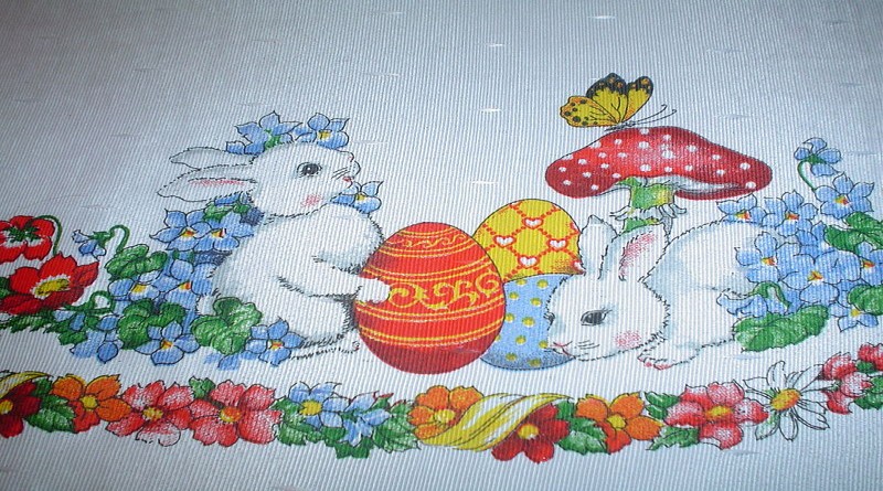 800px-Easter_towel