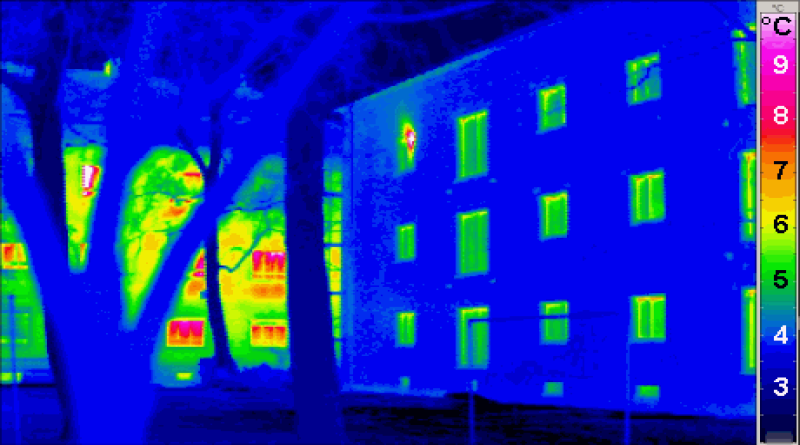 Passivhaus_thermogram_gedaemmt_ungedaemmt