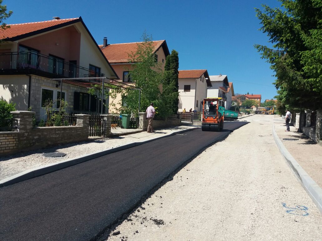 STRABAG POČEO S ASFALTIRANJEM ULICA