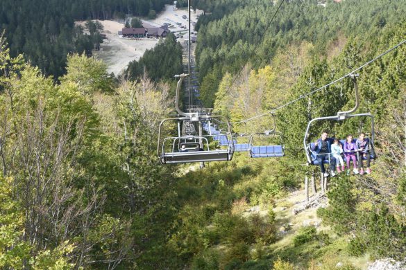 MNOŠTVO PLANINARA I IZLETNIKA UŽIVALO U SUNČANOM JESENSKOM VIKENDU NA BLIDINJU