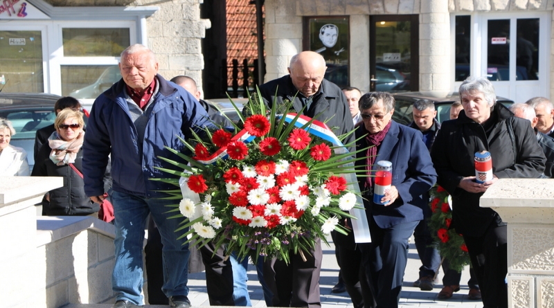 POLOŽENI VIJENCI I SLUŽENA SVETA MISA ZA HRVATSKE BRANITELJE