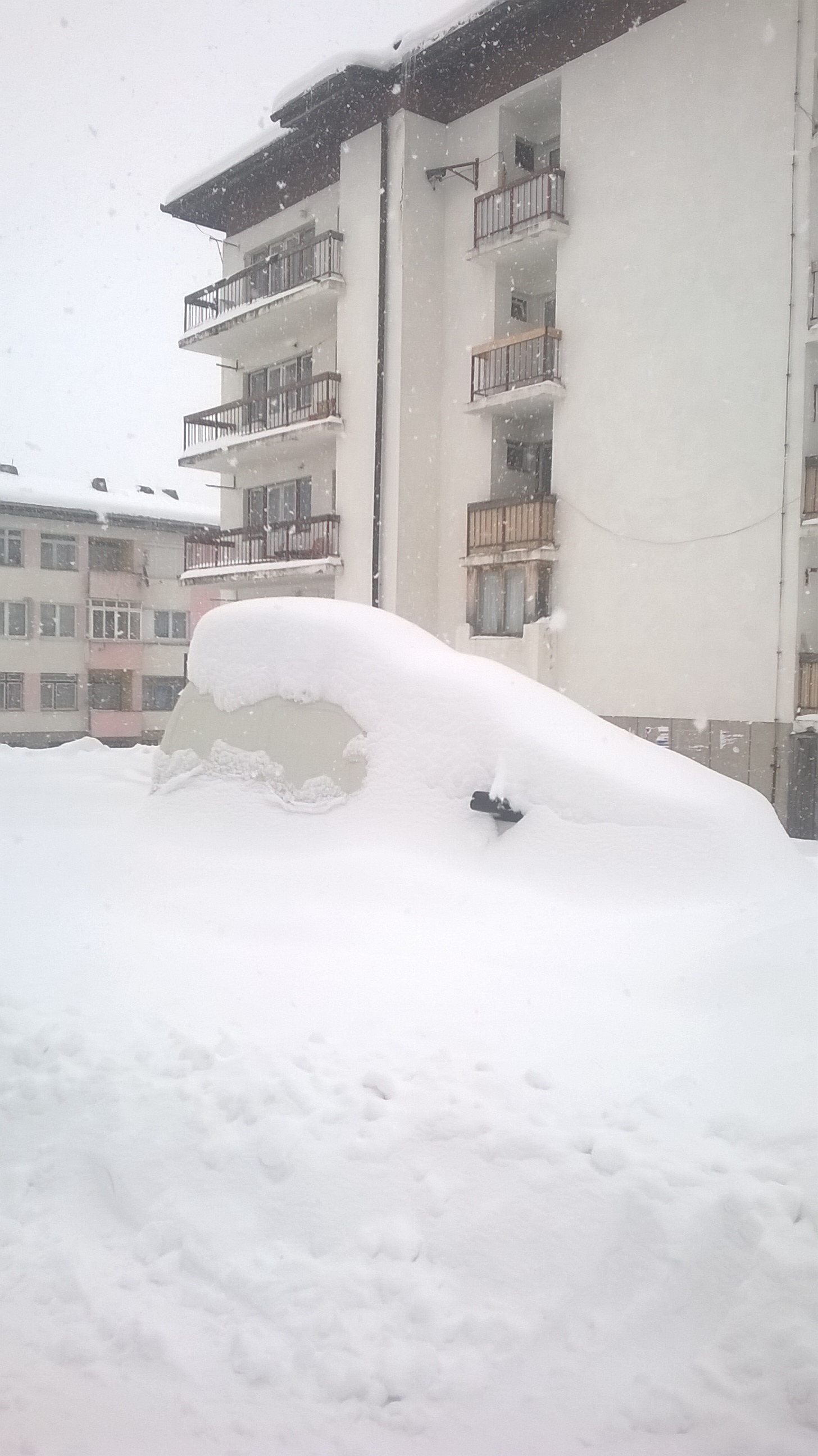 (FOTO) Zimska idila na ulicama Glamoča