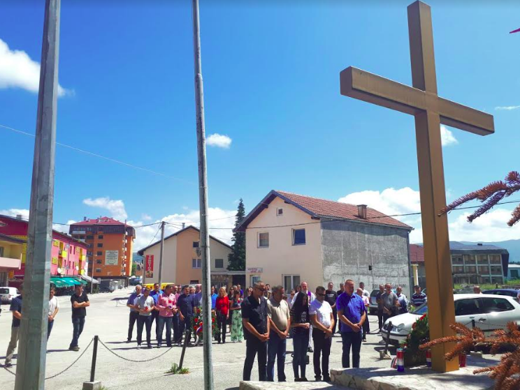 FOTO: Svetom misom i polaganjem vijenaca obilježen Dan Oslobođenja Glamoča