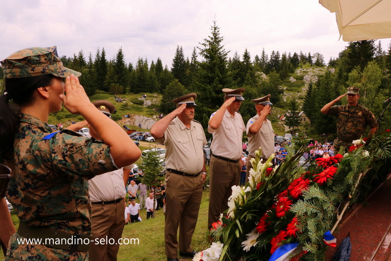 FOTO: OBILJEŽENA 25. OBLJETNICA ZLOČINA POČINJENOG NA STIPIĆA LIVADI