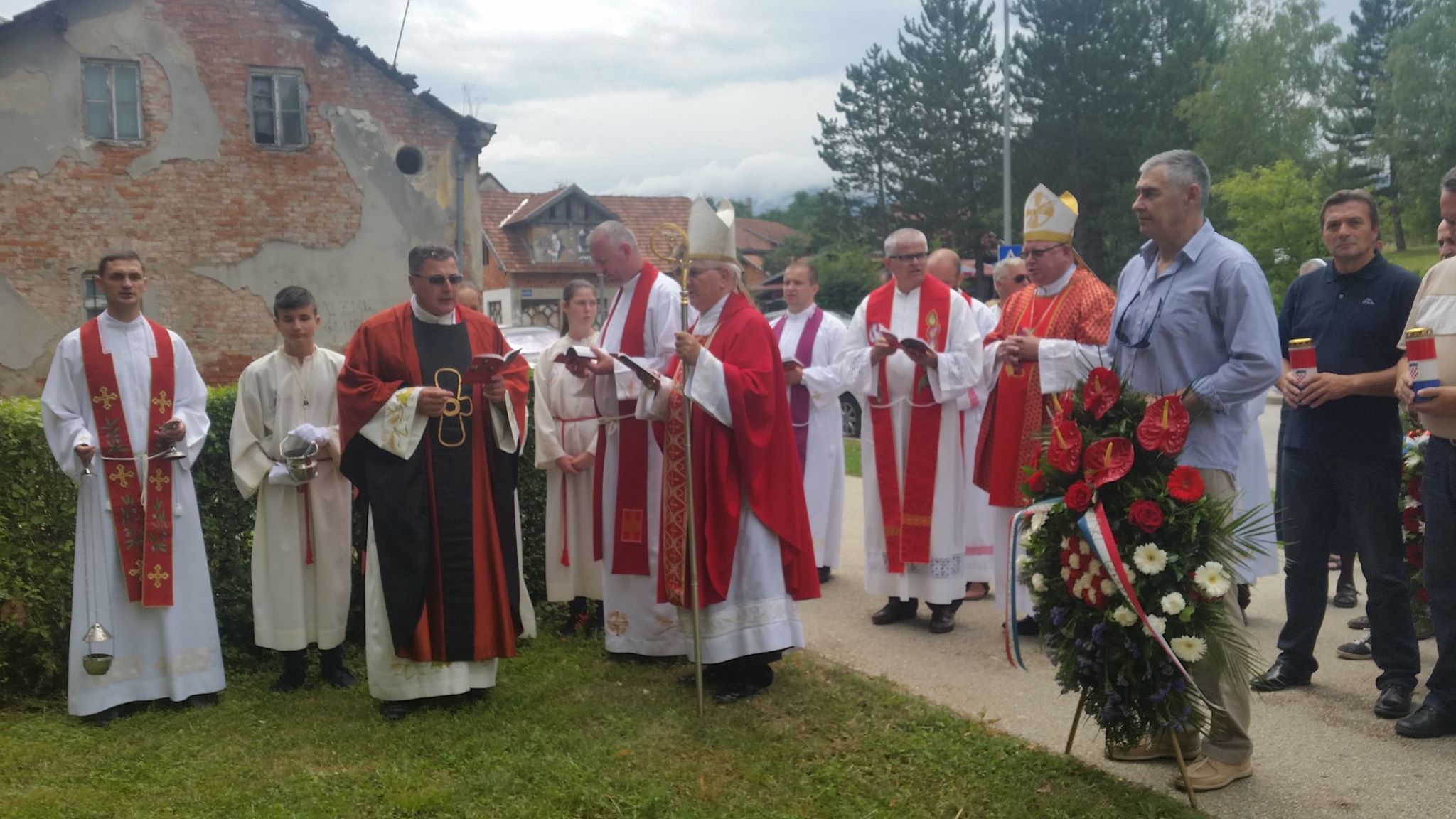 FOTO: Obilježen Dan mučenika u Drvaru