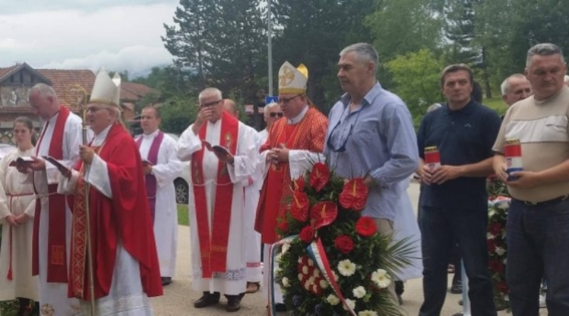 General Željko  Glasnović na Danu mučenika u Drvaru