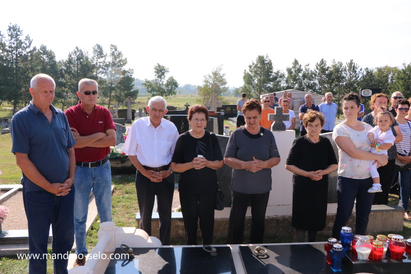 FOTO: MOLITVA ZA HRVATSKOGA VITEZA DRAGANA ŠUMANOVIĆA