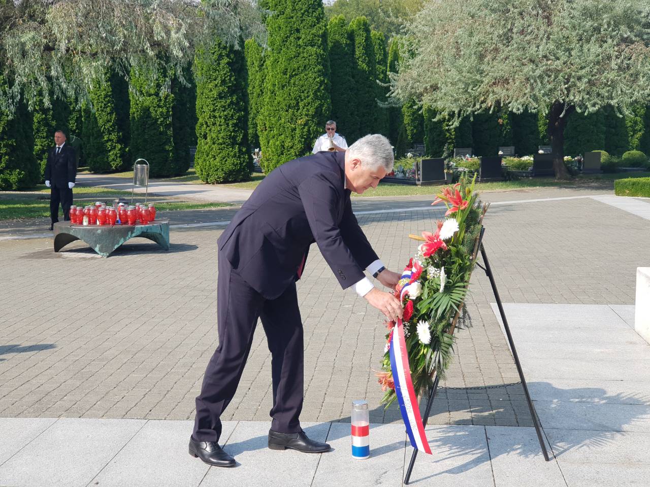 Predsjednik Čović odao počast vukovarskim žrtvama