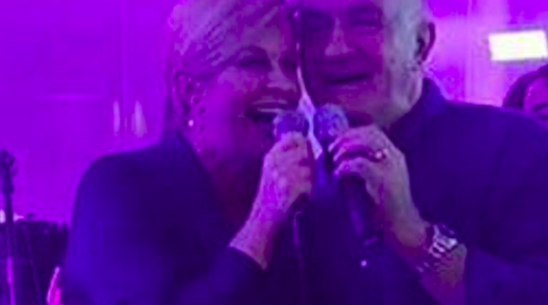 Ovo je pravi hit: Kolinda i Mate Bulić pjevali duet za pamćenje (VIDEO)