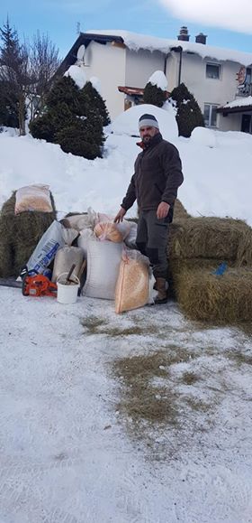 FOTO: Lovci iz sekcije “Vidoši” angažirali su se na hranjenju divljih životinja