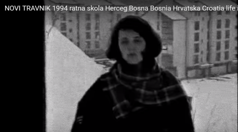 POTRESAN VIDEO IZ OPKOLJENOG NOVOG TRAVNIKA 1993.: “Bojim se snajpera, ali moram ići u školu. Moram učiti slova”