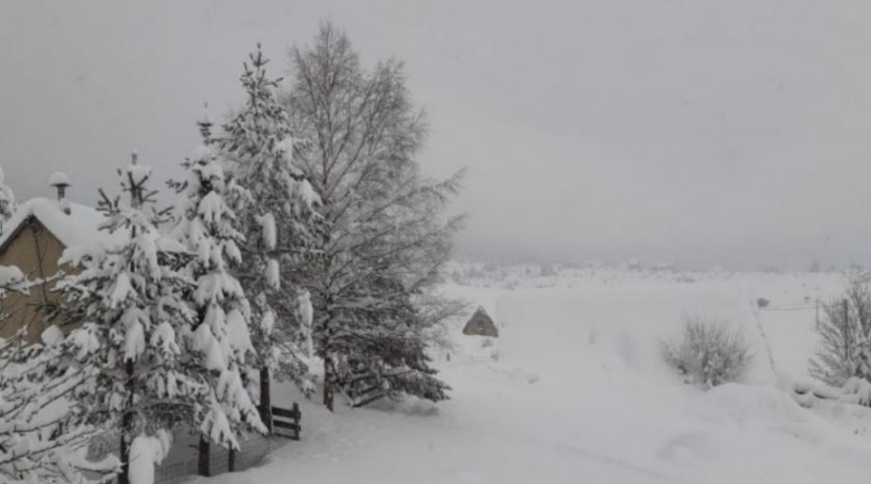 (VIDEO i FOTO) Snijeg na Blidinju viši od metra