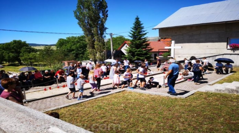 TOMISLAVGRAD: Na groblju spaljenih služena sveta misa u spomen na 83-oje nevino stradalih