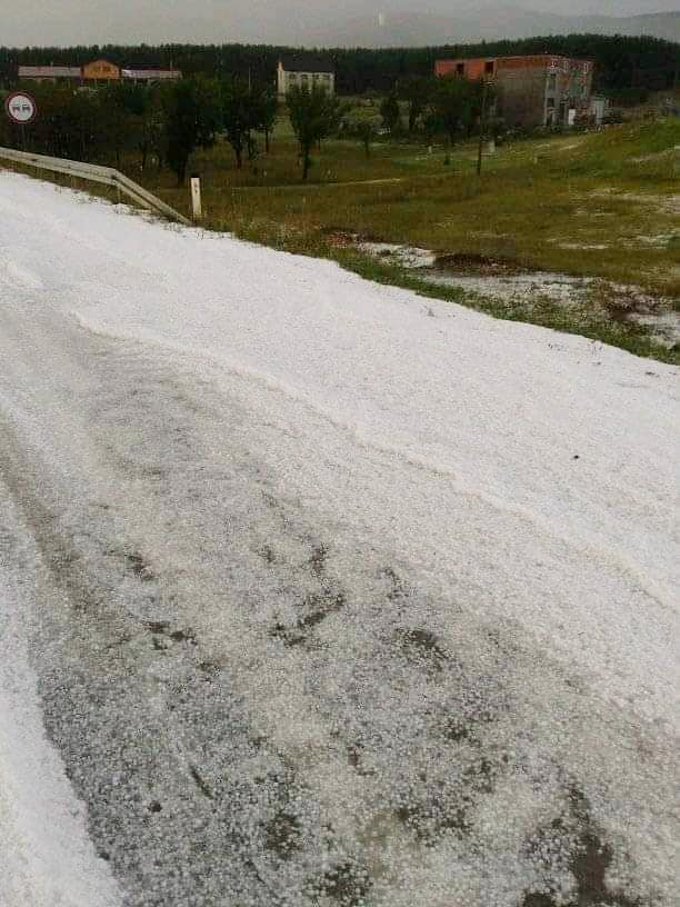 GLAMOČ: Krupa jučer pogodila glamočka sela, uništen krumpir i žitarice (FOTO)