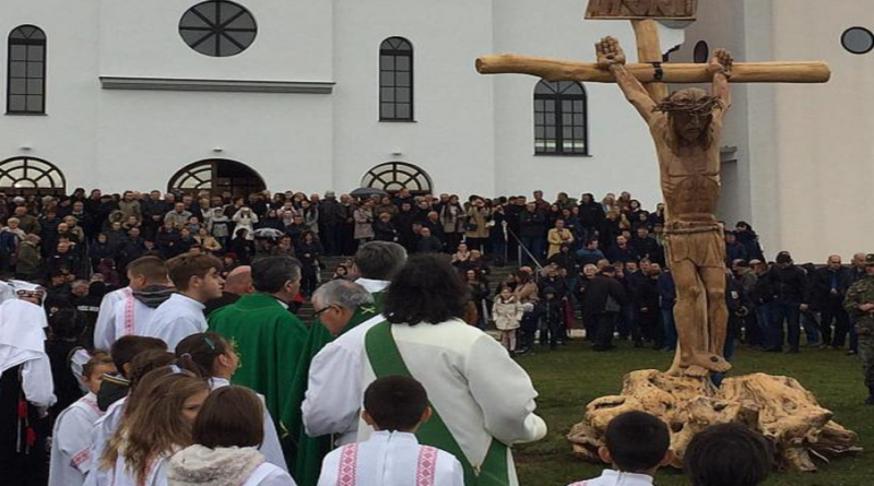 Mons. Tomo Vukšić: Danas Kupres vapi i poručuje: Nikad više rat!