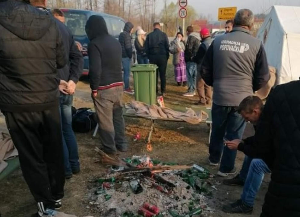 Pogledajte šta je ostalo od šatora nakon požara na GP Maljevac