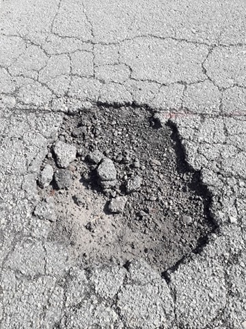 LIVNO: Mještani sela Tušnica zakrpili sve rupe od Tušnice do Megdana (FOTO)