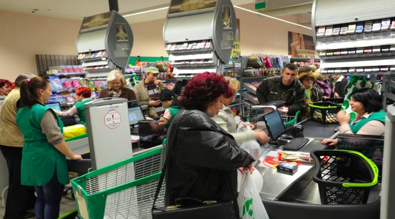 Zatraženo da se radnicima u supermarketima povećaju plaće