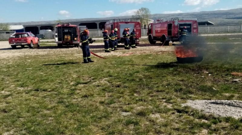 Pokaznom vježbom tomislavgradski vatrogasci obilježili svoj dan