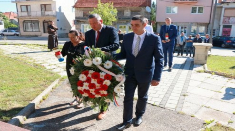 Polaganjem vijenaca obilježen Dan općine Tomislavgrad