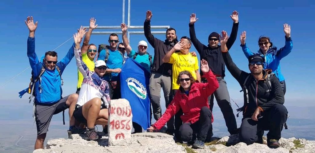 SVAKA ČAST: Postavljen križ na Konju, najvišem vrhu Kamešnice (1856 m.n.v.)