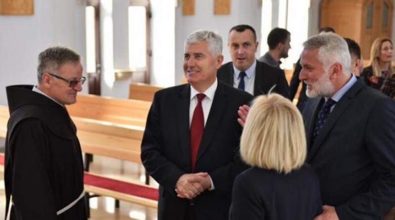 LOVRIĆ: Ja sam još u HDZ-u!; IVIĆ: Nije još gotovo!