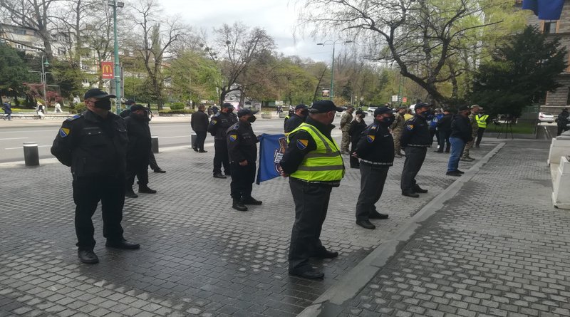 Policija ispred Predsjedništva BiH: Traže veće plaće