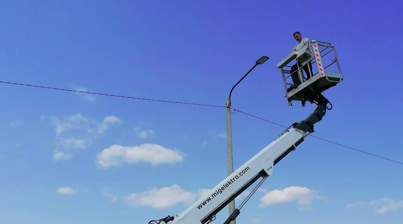 U Glamoču počeli radovi na zamjeni zastarjele ulične rasvjete i postavljanju LED rasvjete